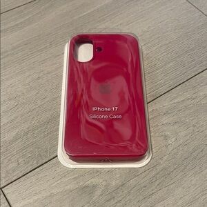 Apple iPhone 17 Silicone Case - Deep Pink